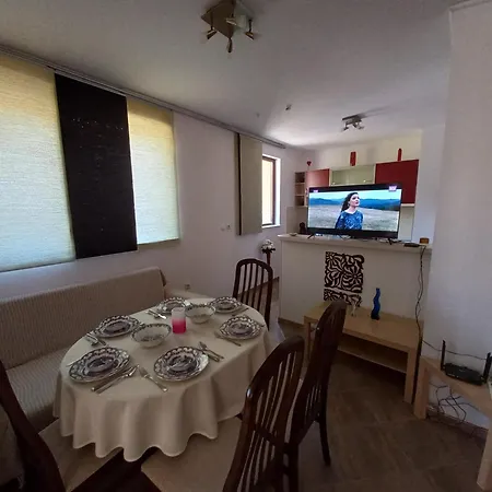 Amaliya With Two Bedrooms Apartment Burgas